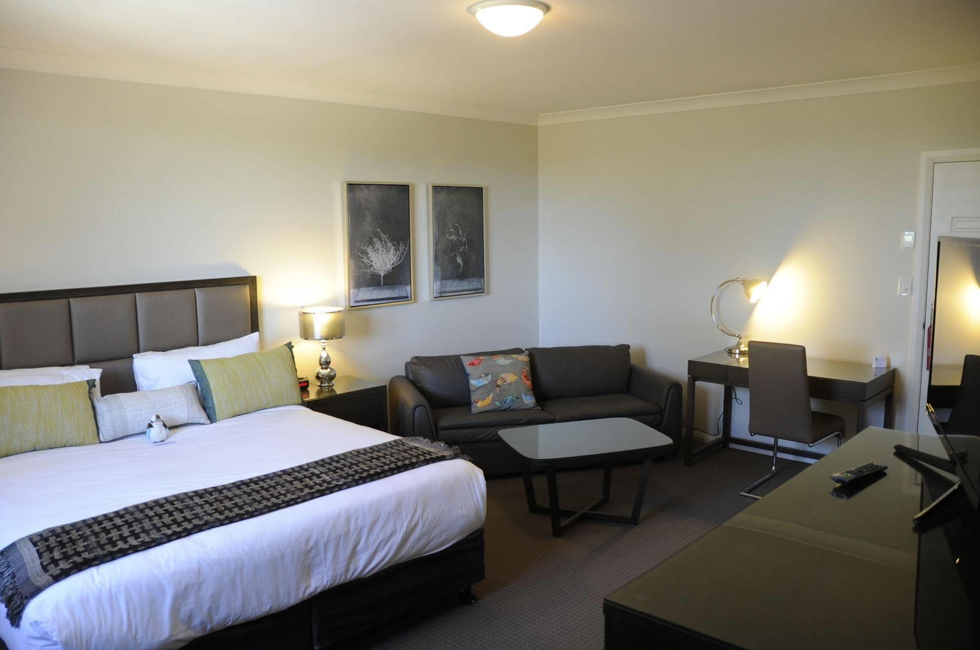 Riverside Oaks Golf Resort Cattai Extérieur photo