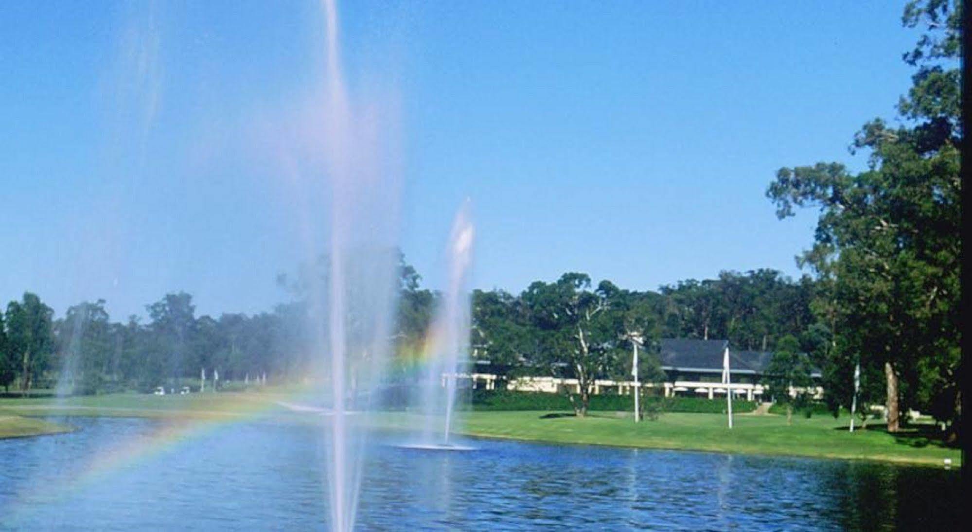 Riverside Oaks Golf Resort Cattai Extérieur photo